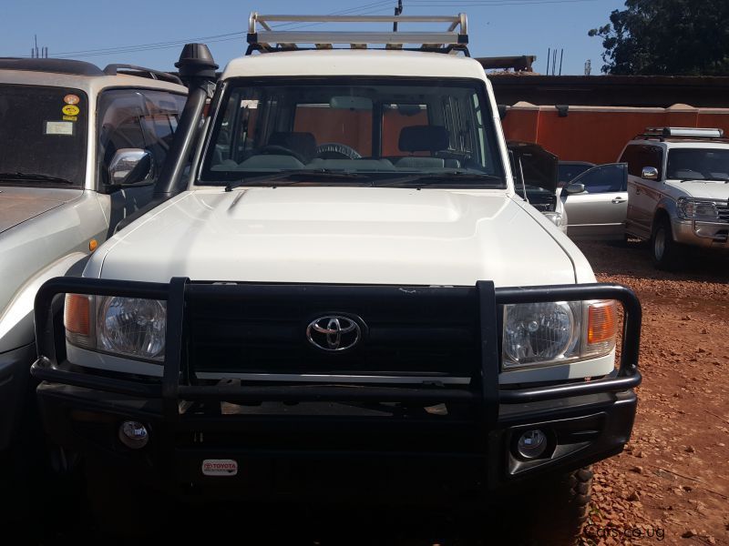 Toyota landcruiser  in Uganda