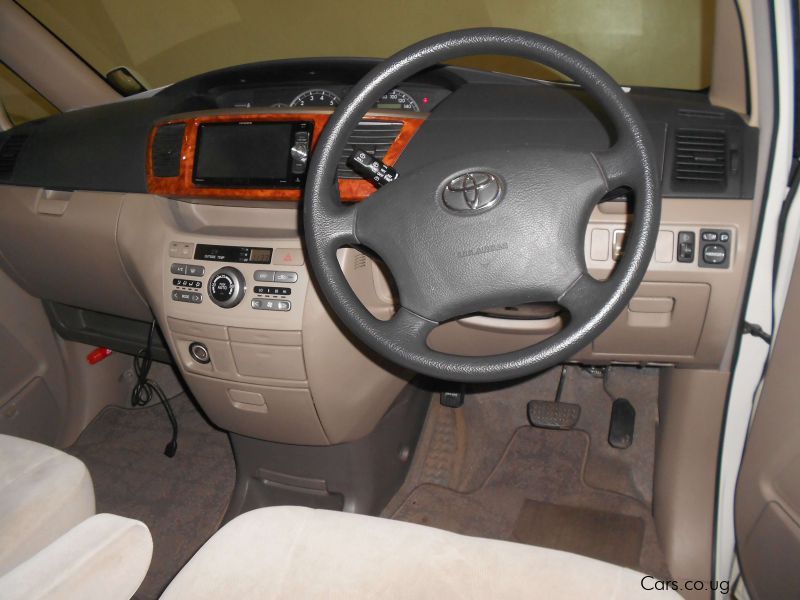 Toyota noah in Uganda