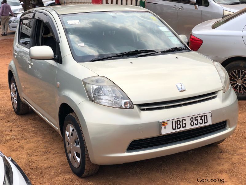 Toyota passo in Uganda