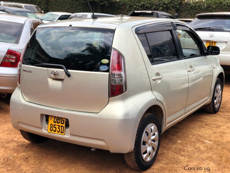 Toyota passo in Uganda