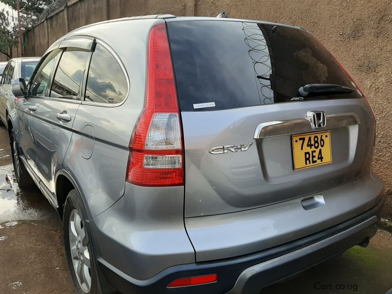 Honda CR-V in Uganda