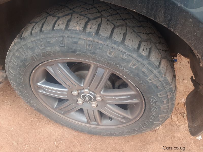 Land Rover Range Rover in Uganda