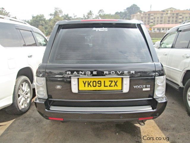 Land Rover Range Rover Vogue SE TD V8 in Uganda