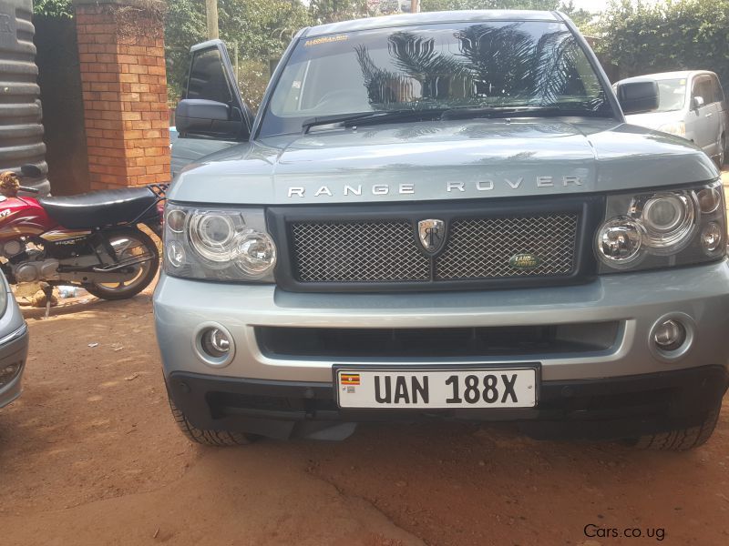 Land Rover rangerover in Uganda