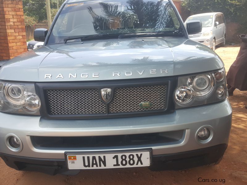 Land Rover rangerover in Uganda