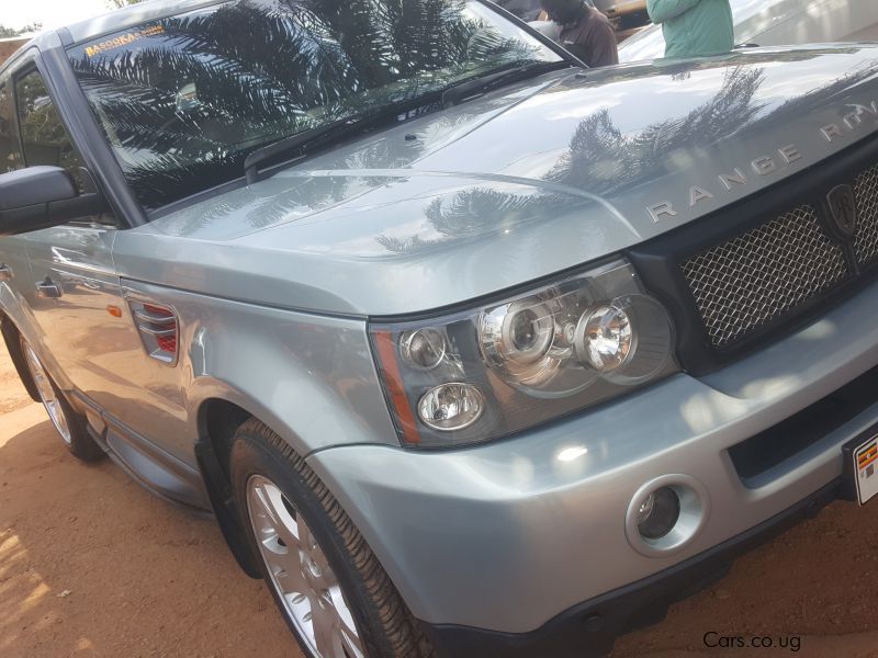 Land Rover rangerover in Uganda