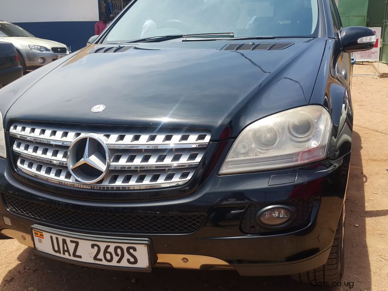 Mercedes-Benz 320 in Uganda