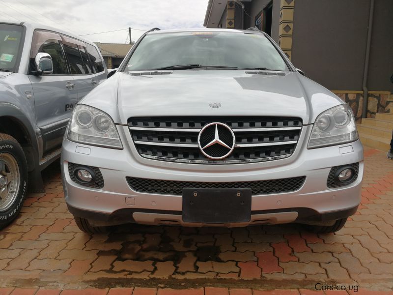 Mercedes-Benz 4matic in Uganda