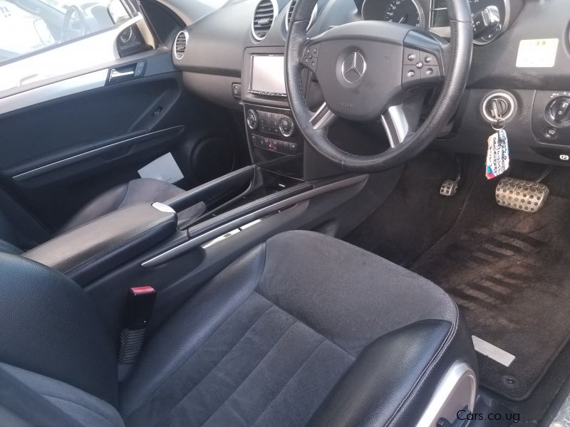 Mercedes-Benz ML350 in Uganda