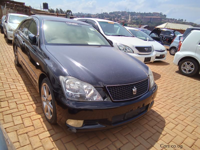 Toyota Crown in Uganda