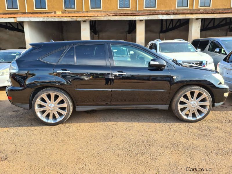 Toyota Harrier in Uganda