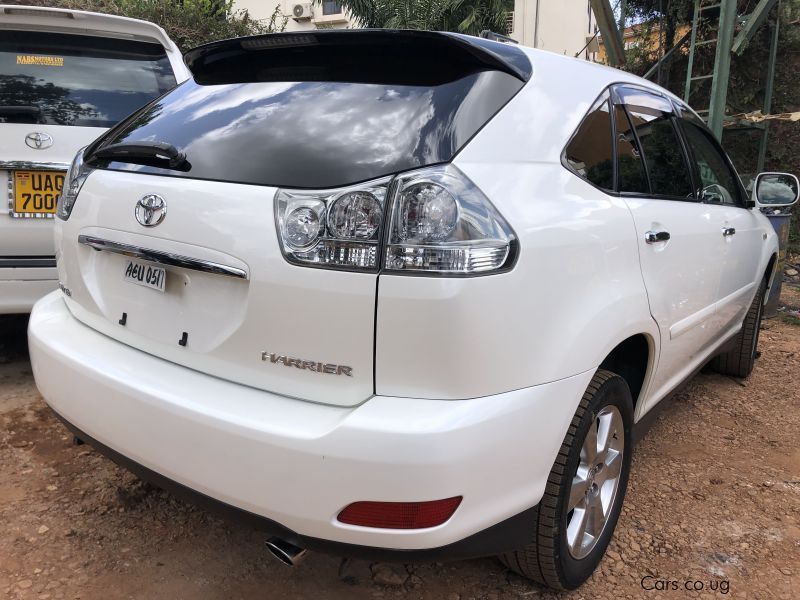 Toyota Harrier in Uganda