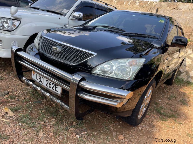 Toyota Harrier in Uganda