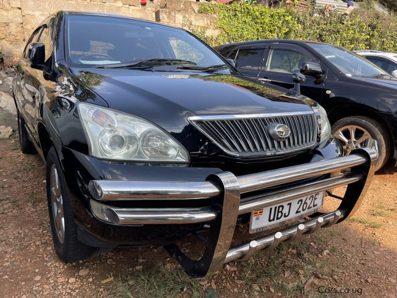 Toyota Harrier in Uganda