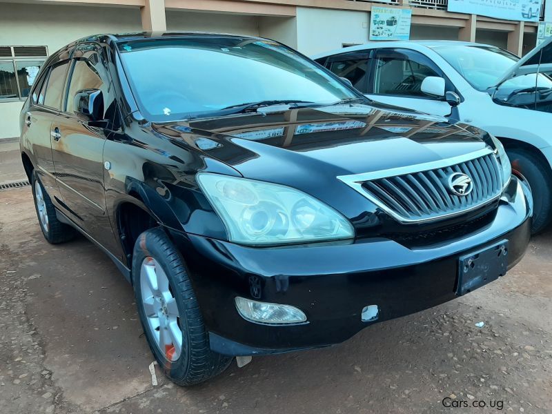 Toyota Harrier in Uganda