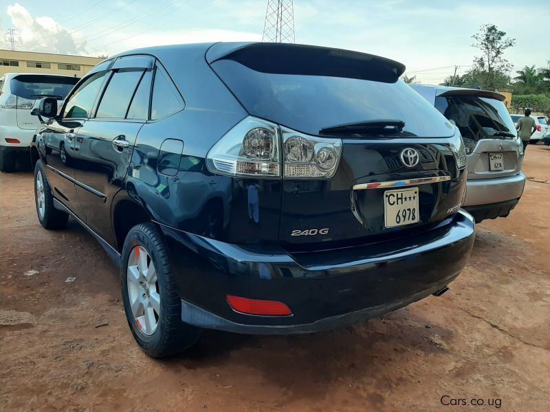 Toyota Harrier in Uganda