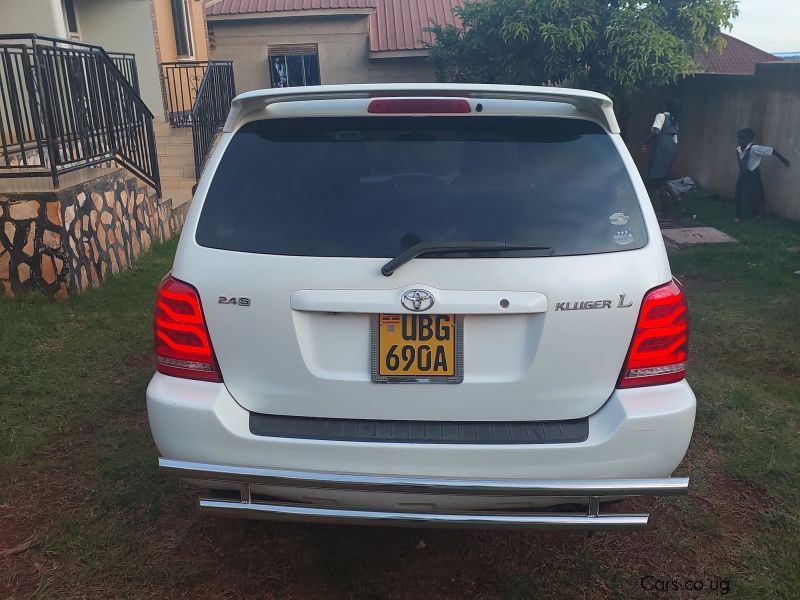 Toyota Kluger in Uganda