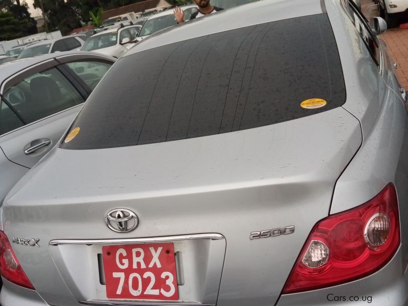 Toyota MARK X in Uganda