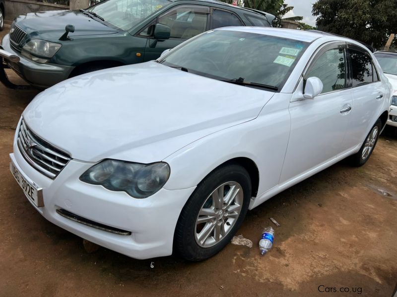 Toyota MARK X DBA-GRX133 in Uganda