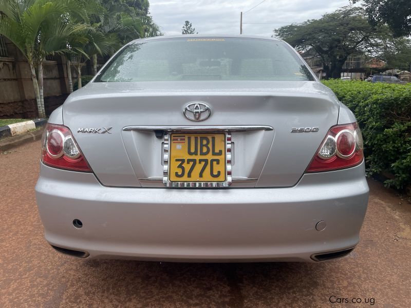 Toyota Mark X in Uganda