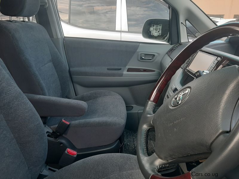 Toyota Noah in Uganda