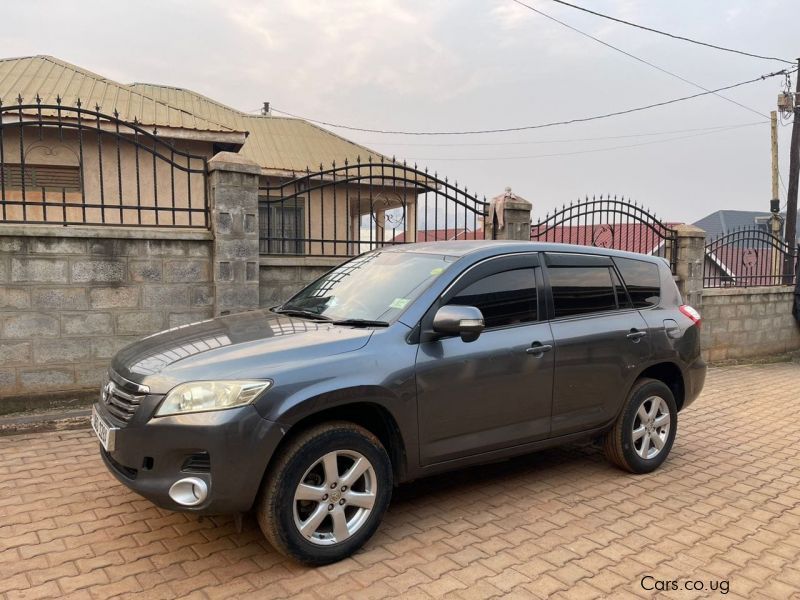 Toyota RAV4 Vanguard in Uganda