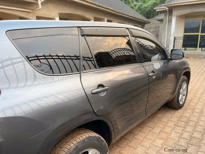 Toyota RAV4 Vanguard in Uganda