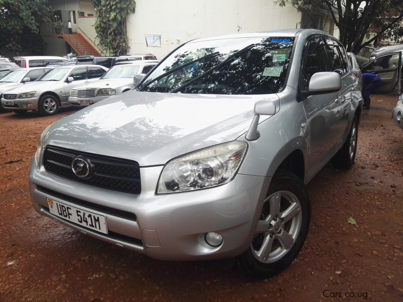 Toyota Rav4 in Uganda