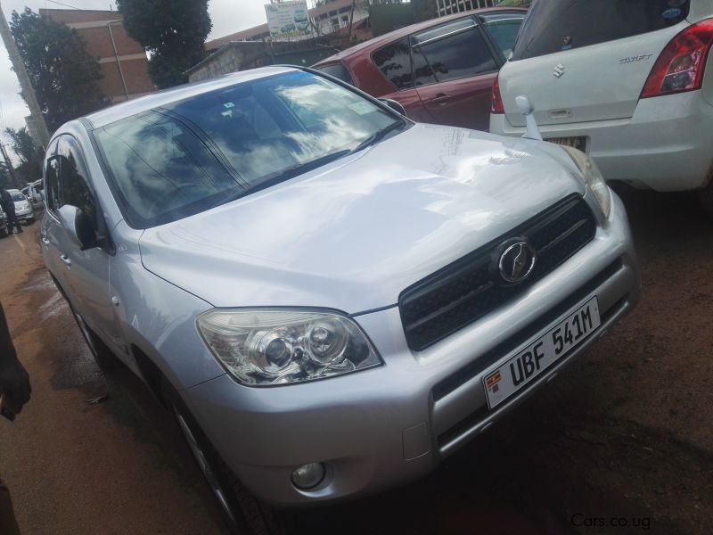 Toyota Rav4 in Uganda