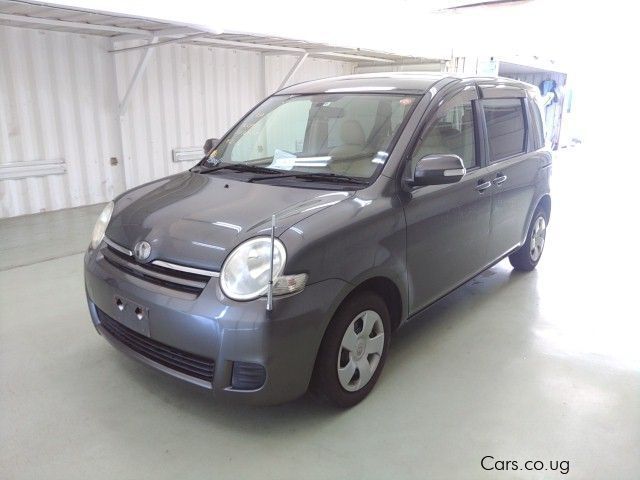 Toyota Sienta in Uganda