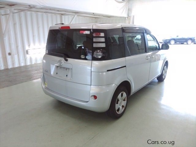 Toyota Sienta in Uganda