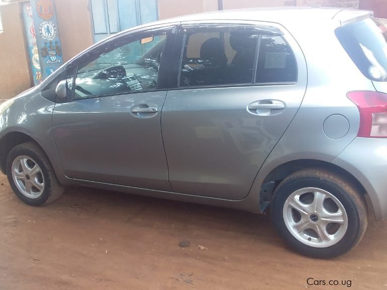 Toyota Vitz 2007 in Uganda