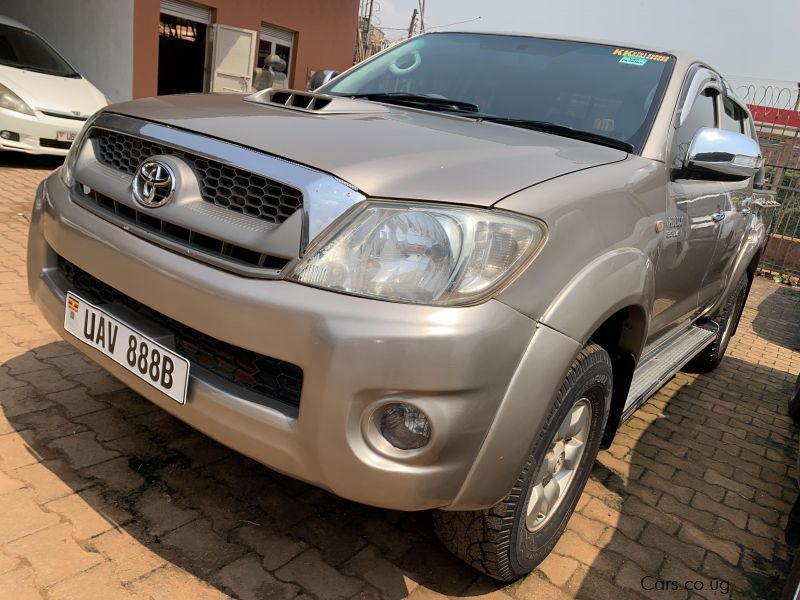 Toyota hilux  in Uganda