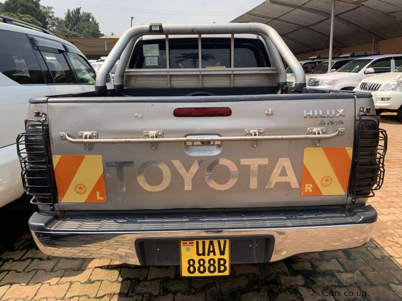 Toyota hilux  in Uganda