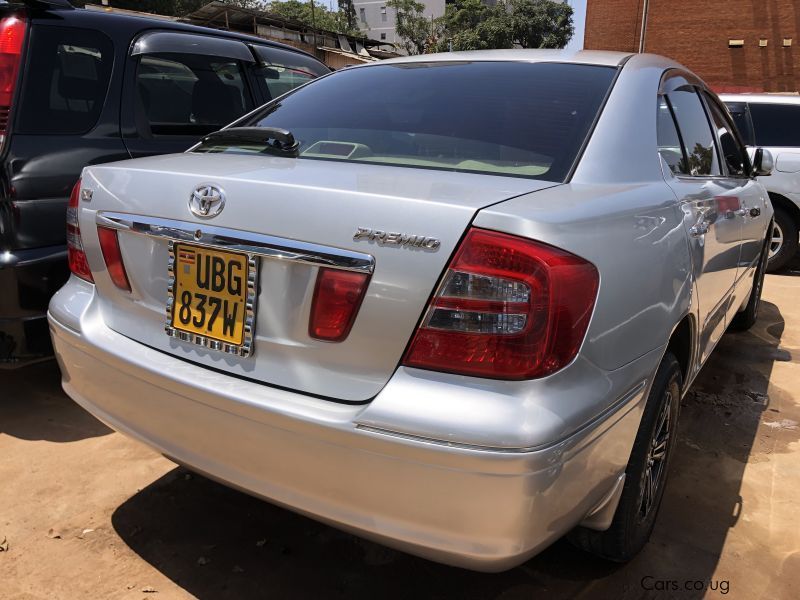 Toyota premio in Uganda