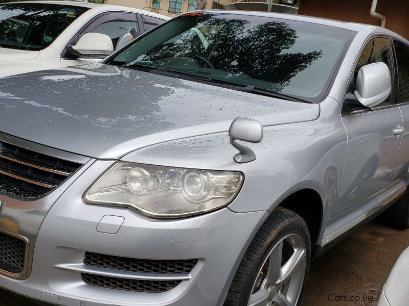 Volkswagen TOUAREG in Uganda