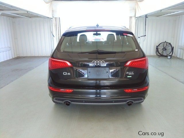 Audi Q5 in Uganda