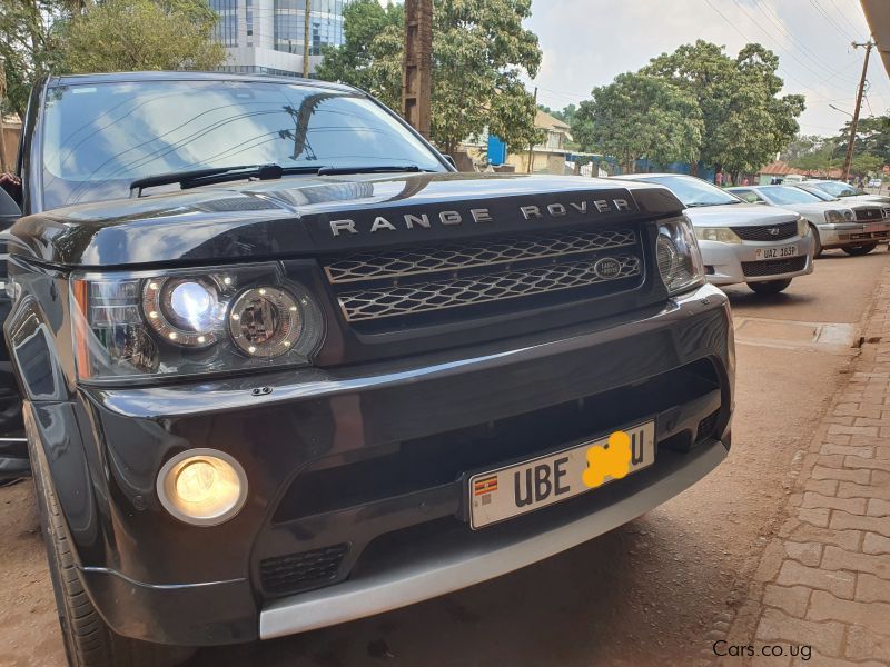 Land Rover Range Rover in Uganda