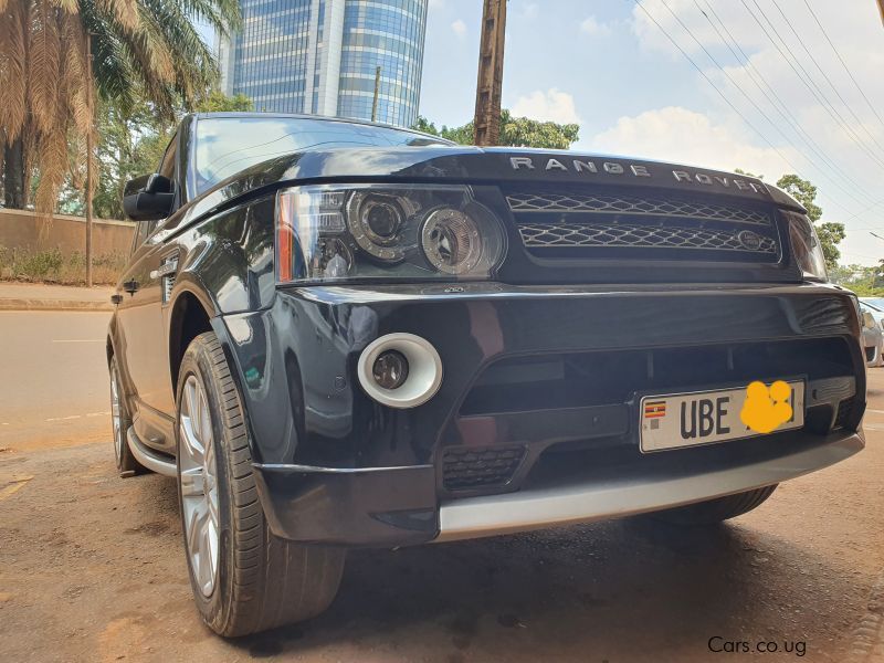 Land Rover Range Rover in Uganda