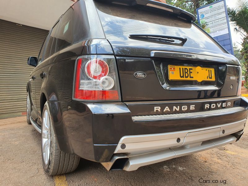 Land Rover Range Rover in Uganda