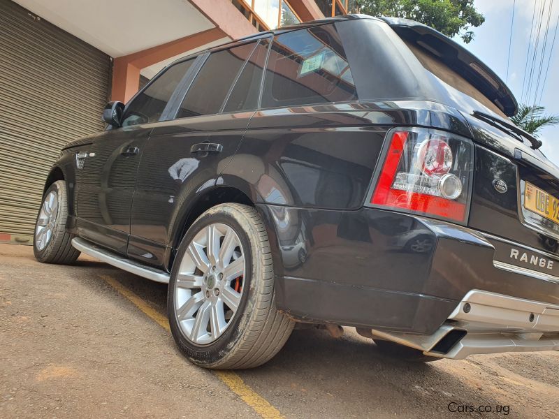 Land Rover Range Rover in Uganda