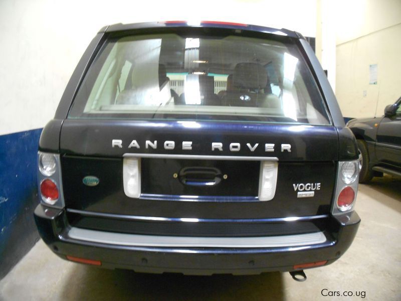 Land Rover range rover in Uganda