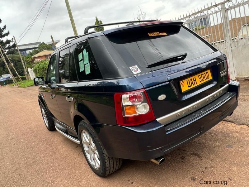 Land Rover range rover in Uganda