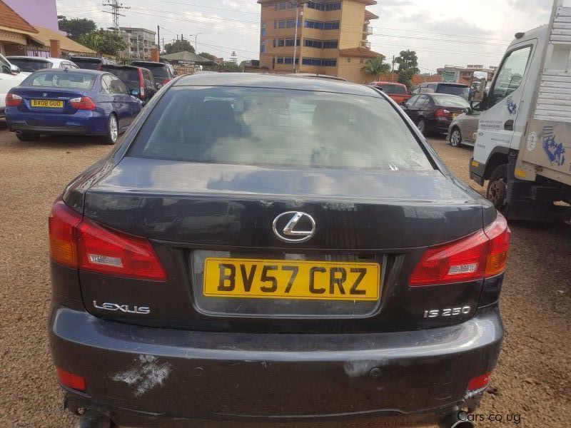 Lexus Is 250 se in Uganda