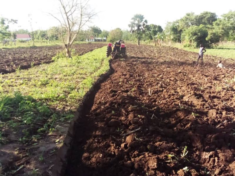 Mahindra 6000 in Uganda