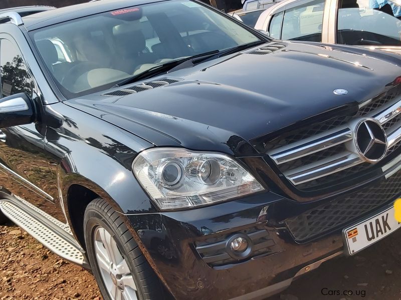 Mercedes-Benz Gl 450 in Uganda