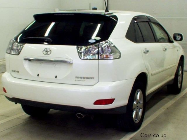 Toyota HARRIER KAWUNDO in Uganda