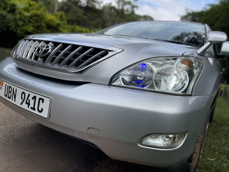 Toyota Harrier in Uganda