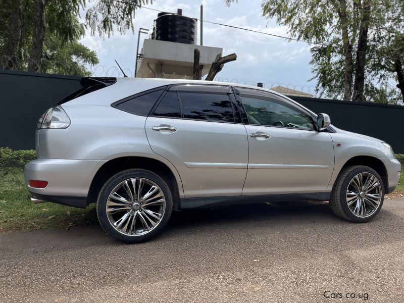 Toyota Harrier in Uganda