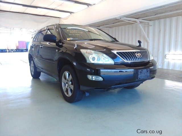 Toyota Harrier in Uganda